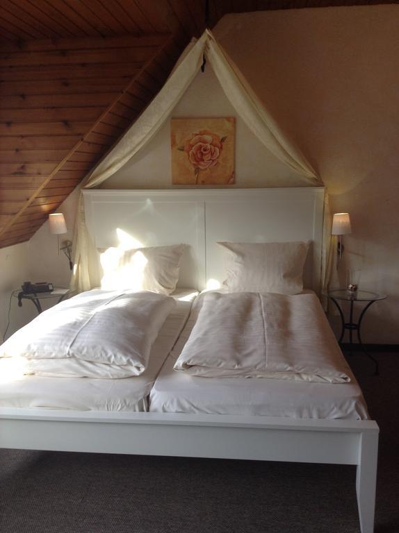 Hotel Pirsch-Muhle Hamfelde in Holstein Buitenkant foto